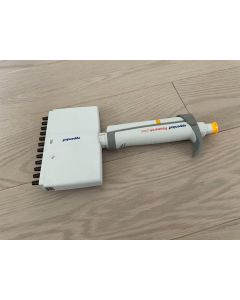 Eppendorf Research plus Pipette multichannel 12 channel 30 300ul adjustable volu