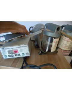 Gast vacuum pump diaphragm oilless 0522 V31 G180X rotary vanes 115v laboratory