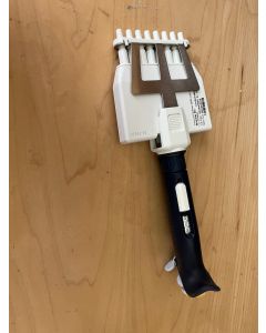 Gilson Multichannel Pipetman 8 channel   20  200  L   Universal tips pipet qsk