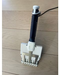 Gilson Multichannel Pipetman M 8 channel   20 200  L   electronic pipet charger