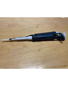 Gilson Pipetman Pipette Pipettor pipet variable volume P20 2 20 ul universal