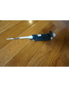 Gilson Pipetman Pipette Pipettor pipet variable volume P20 P 20 ul tip ejxc