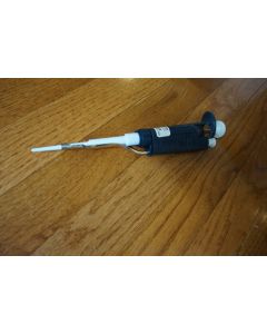 Gilson Pipetman Pipette Pipettor pipet variable volume P20 P 20 ul tip eshj
