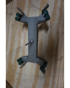 LN Fisher 3361   4 Castaloy   R Double Dual Burette Clamp Holder glass column
