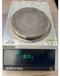 Mettler analytical lab scale PM300 range balance 300g 10mg warranty