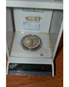 Mettler digital lab scale balance analytical AE200 AE 200 delta range cal