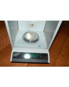 Mettler digital lab scale balance analytical AE200 AE 200 delta range g verde