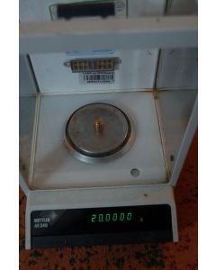 Mettler digital lab scale balance analytical AE240 AE 2400 delta range 0 1 mg g