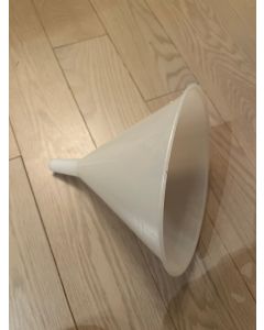 One New HUTZLER 64oz Polypropylene Plastic Powder Ribbed Funnel  864 USA made