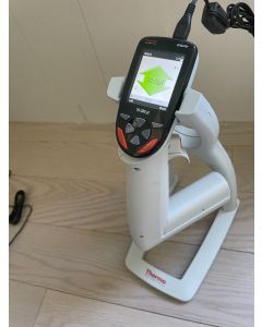 Thermo E1 ClipTip Electronic 12 Channel 10 L 300 L Pipette pipet charger
